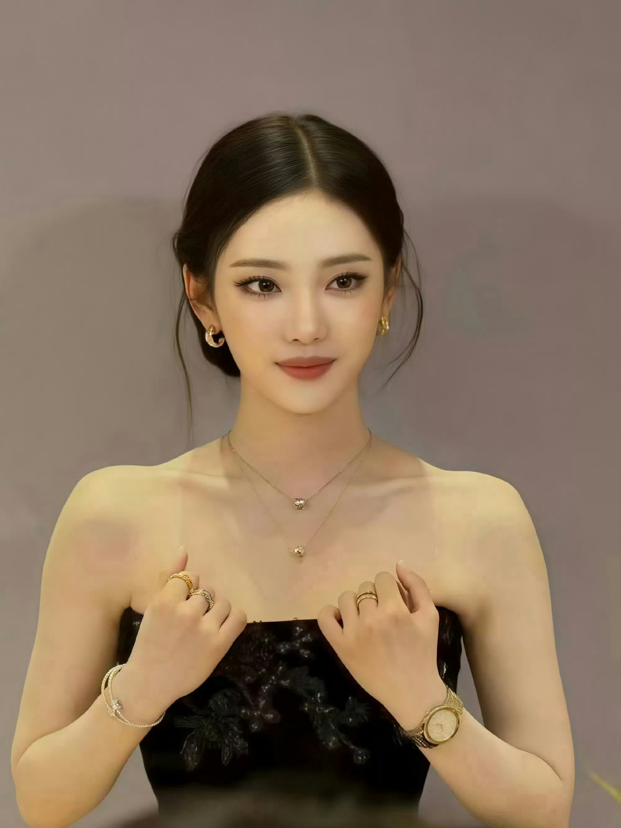 没有人不会为这次宝格丽上的宁宁倾倒吧 我太吃了 像被皇室养的很好的贵气小猫咪….