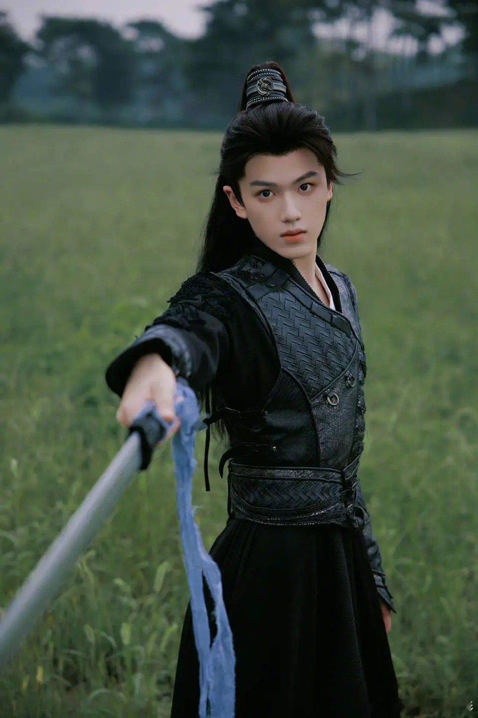 于正新签的艺人，终于不是牛鼻子了 ​​​