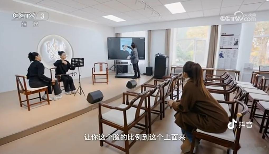 二胡名家说直播是检验表演的试金石高校院长把学生展演搬进直播间 说一个有点反常识的