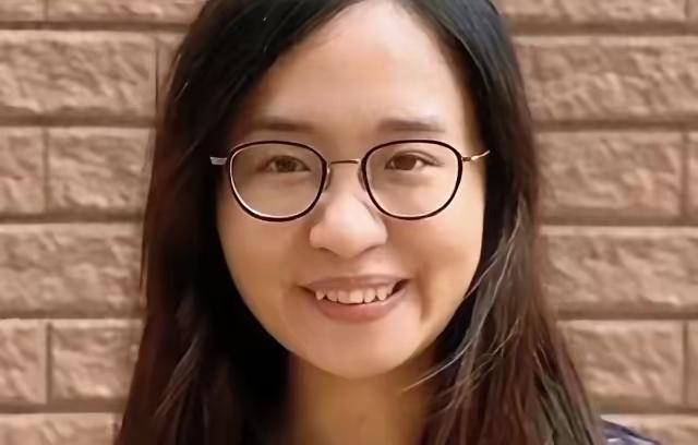 乱港分子何依琼决定从香港移居至英国，然而，仅在抵达英国之后仅过了半年，她便选择了