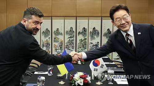 不简单！韩国硬刚乌克兰，接连祭出两个外交动作

很多人都以为，韩国和乌克兰同属西