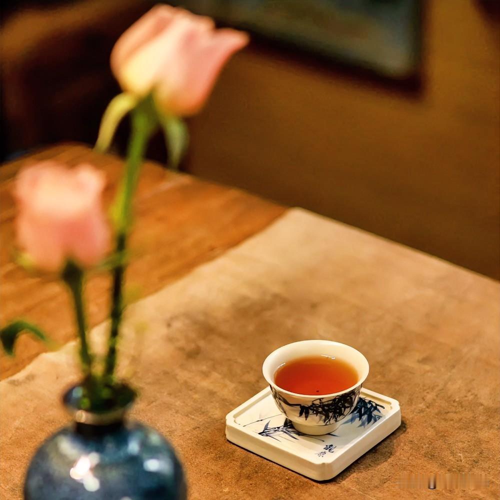 为什么普洱茶那么受追捧?

给予自己最好的自由，
是想喝茶时，
不必等谁。

 