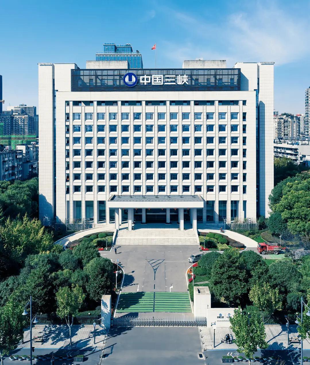 武汉有哪些永远也不会破产倒闭的国有企业？
 
1、中国长江三峡集团有限公司：副部