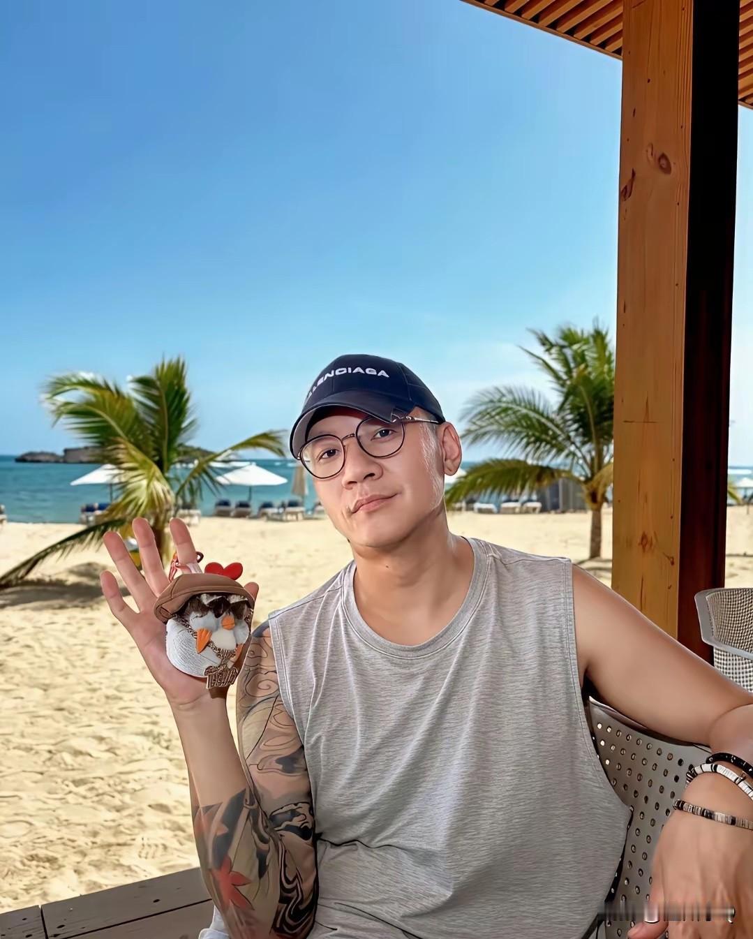 见过离婚后的男人意志消沉，暴饮暴食，车澈倒好，直接暴瘦变帅逆袭。当初要是有这恒心