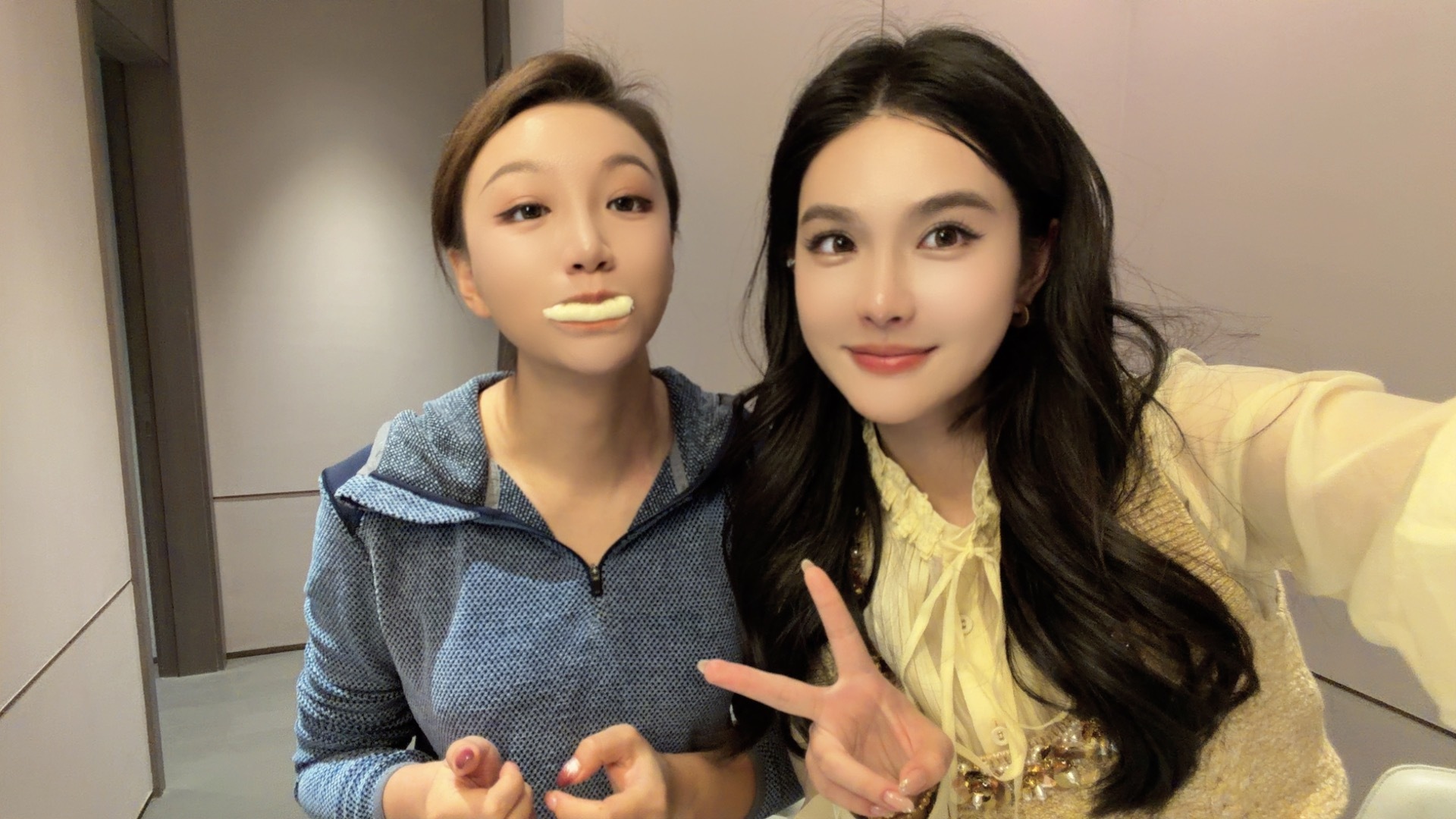 和我姐妹整口下午茶！对！下午茶是肉包子～ 