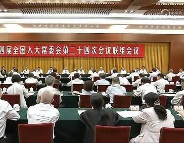 两部医保新法相继落地！守护13亿参保人的看病钱、救命钱