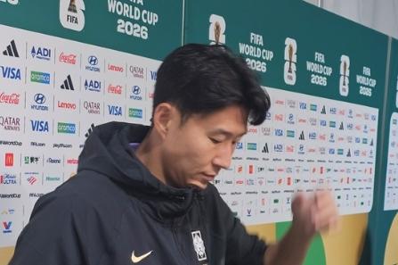 爆大冷！韩国生死战输南非掉第三，孙兴慜首次世界杯坐替补，赛后直言自己比谁都失望！