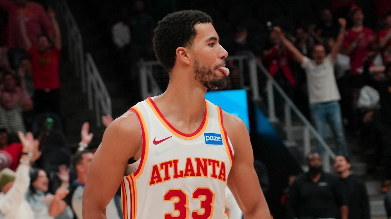 亚特兰大老鹰宣布，将凯莱布·休斯坦的双向合同转为本赛季剩余时间的正式NBA合同。