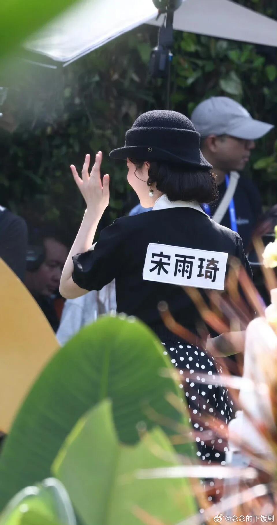 奔跑吧最好的923姐妹雨琦没来我很失落，我跑男唯一磕的cp就是923，还好我鹿贴