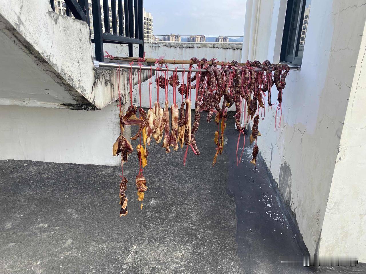 腊肠20斤全部发酸了
[哭惹R][哭惹R][哭惹R][哭惹R]以后再也不敢随便做