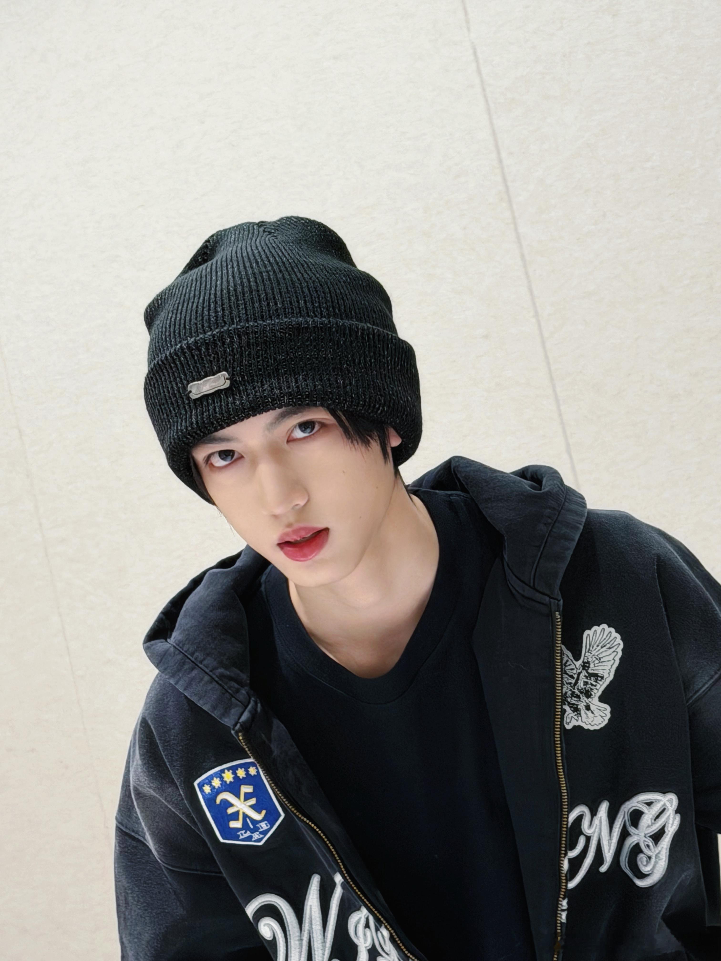 张桂源突然get到冷帽的魅力了此男又在悄悄发力了，我也再次get到张桂源的魅力了