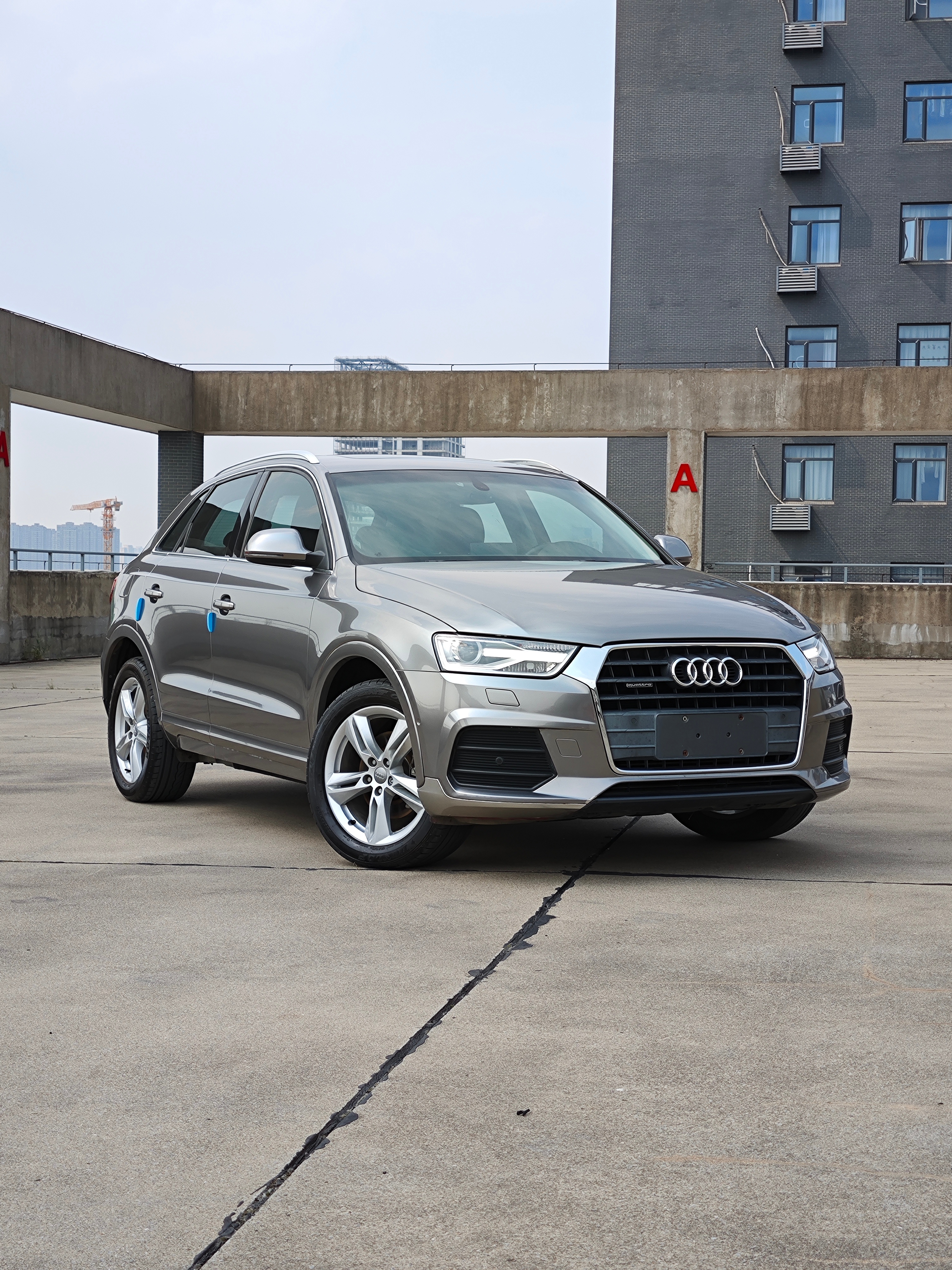 这么漂亮的奥迪Q3，还是2.0T quattro版，可别再错过了。2016年奥迪