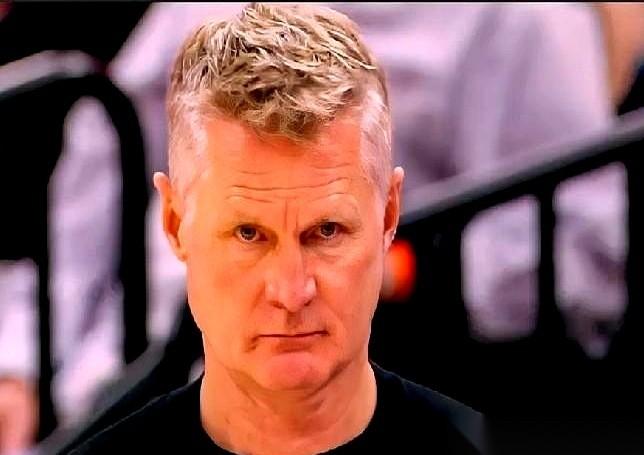 我都替库里算好了，只要那几个哥们儿，每个人，多进一个球，就一个！这比赛就拿下了。