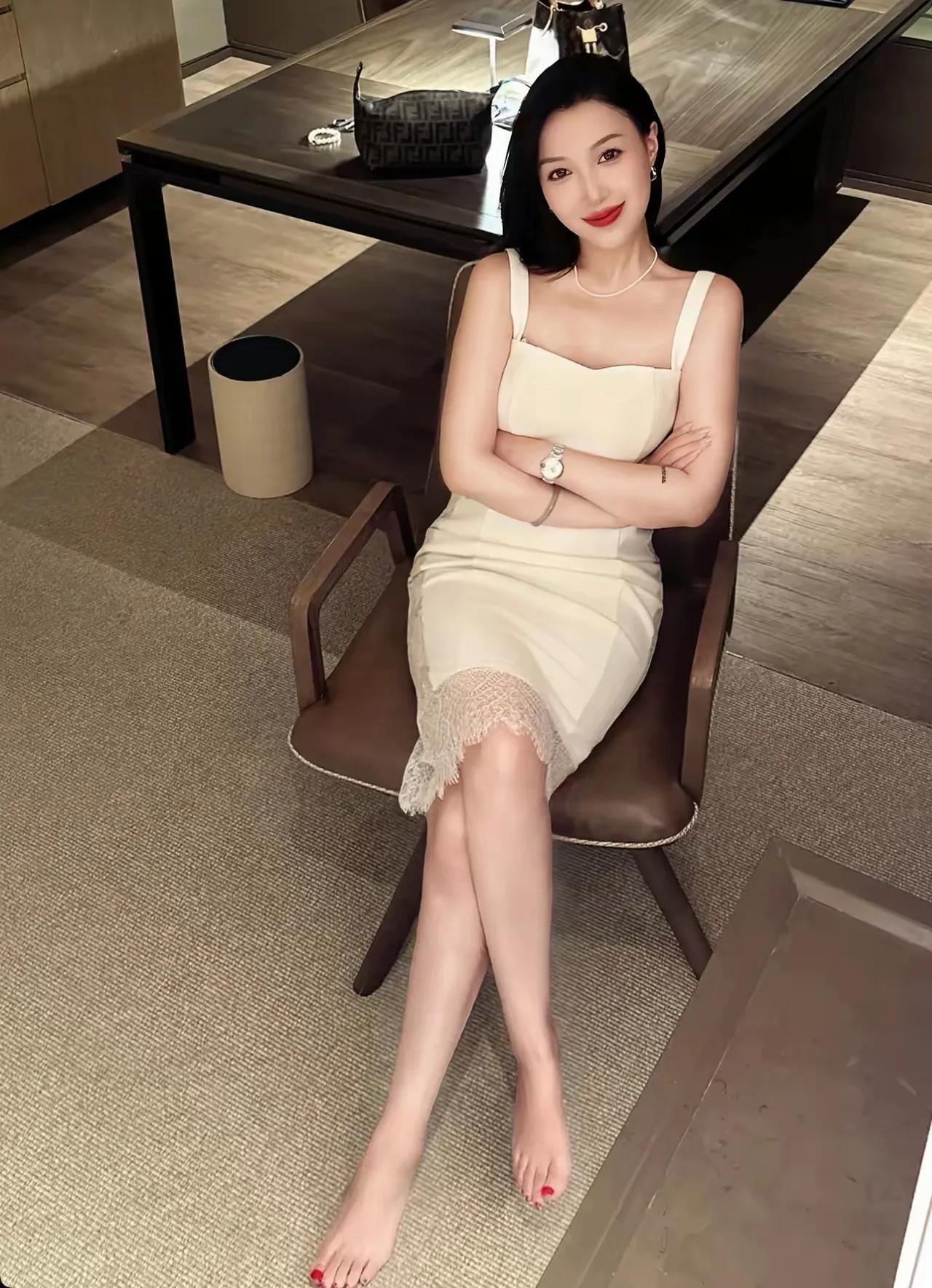 连衣裙怎么穿有气质