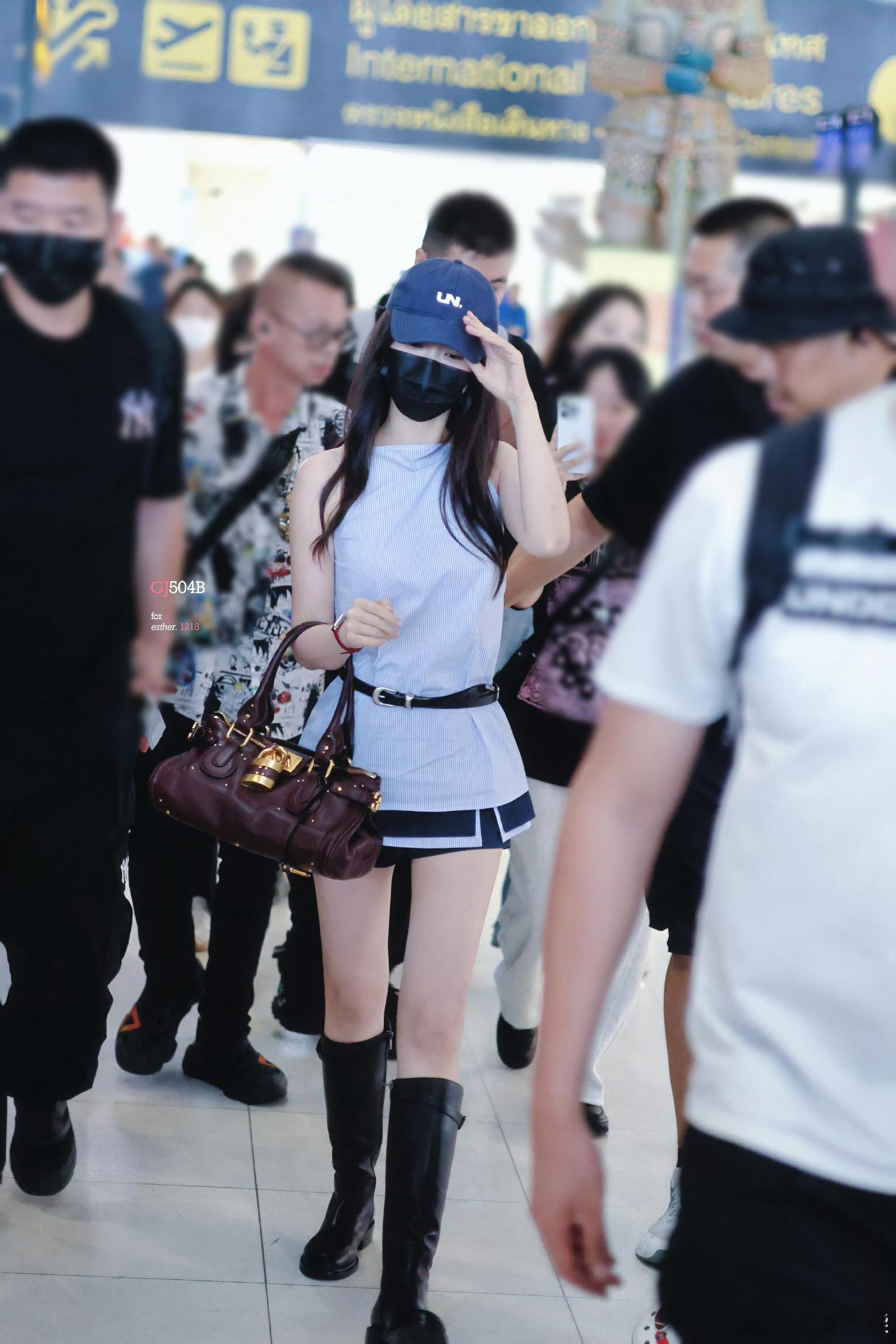 那年今日。女孩，说一千遍一万遍都不够，你真的很棒 ​​​