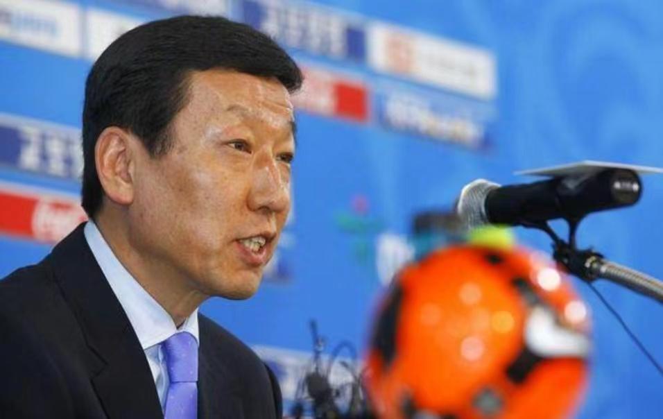 足协杯决赛，上海海港3：1山东泰山，赛后崔康熙三句话实话实说：
 
1、首先祝贺
