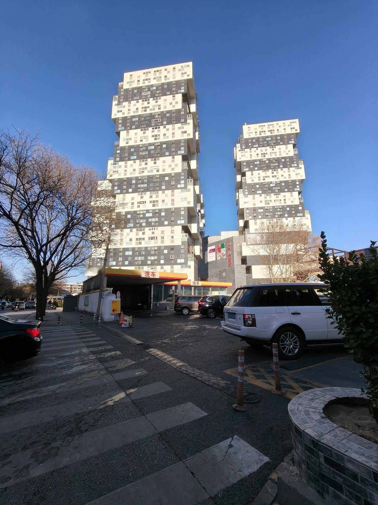 上联：一碟花生米，下联：才友请五湖四海事