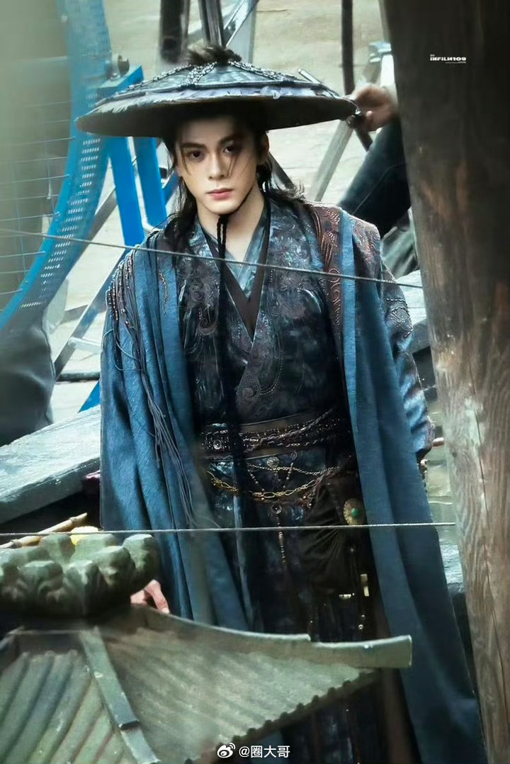 曝郭敬明筹备月鳞绮纪有关的神秘项目《月鳞绮纪》还没播完就有新消息了，曝郭敬明筹备