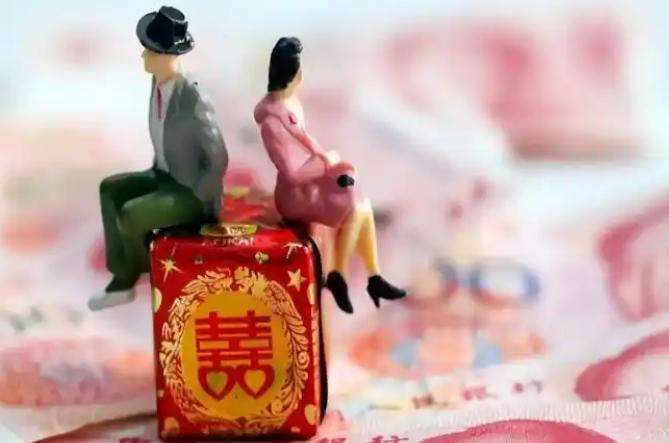 在当下，“彩礼取消” 的呼声越来越高，不少人认为，这一举措将是拯救年轻人婚恋焦虑