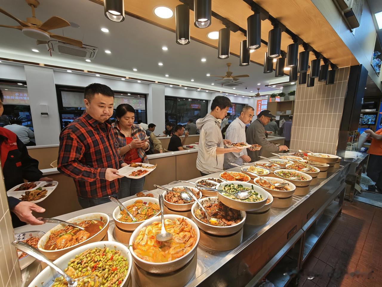 餐饮大浪淘沙，为何有人年年亏损、有人稳赚？核心就这五点 

看看当下的餐饮市场，