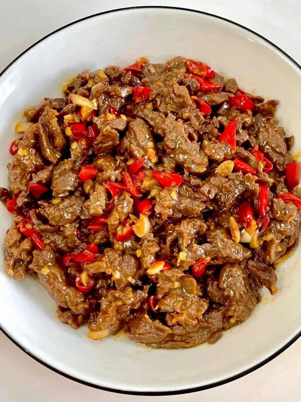 牛肉怎么腌才嫩？牢记“1加2不加”诀窍，牛肉不干不柴，比豆腐还嫩 家人们！
每次