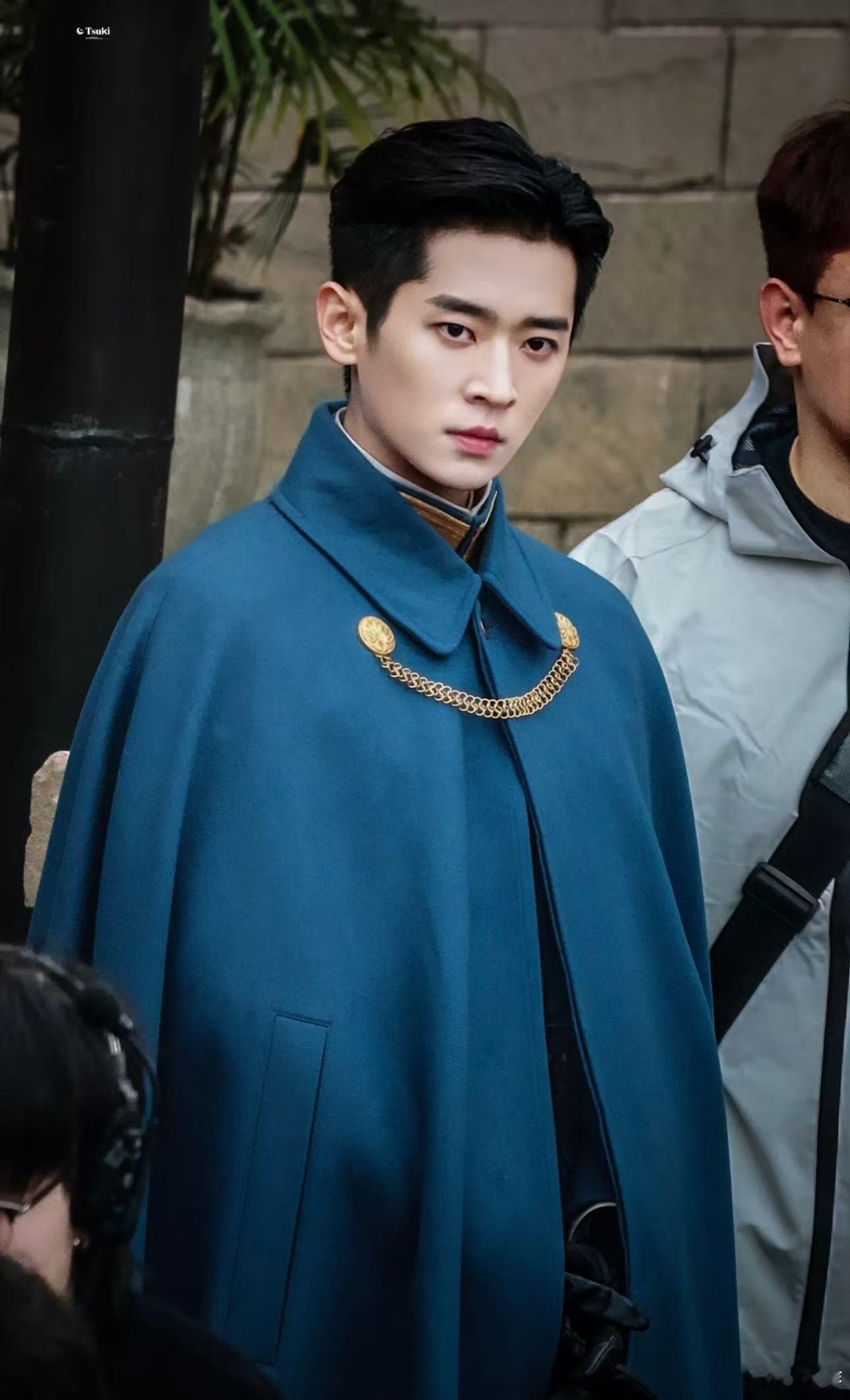 丞磊 上位少帅帅成啥了 丞磊把虞昶轩这个上位少帅演活了，霸气与自信兼具，沉着的气