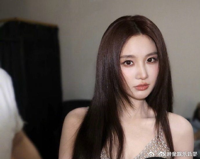 谢娜张慧雯炅女郎乘风初舞台第二场乘风2026谢娜、张慧雯两位炅女郎初舞台太亮眼！