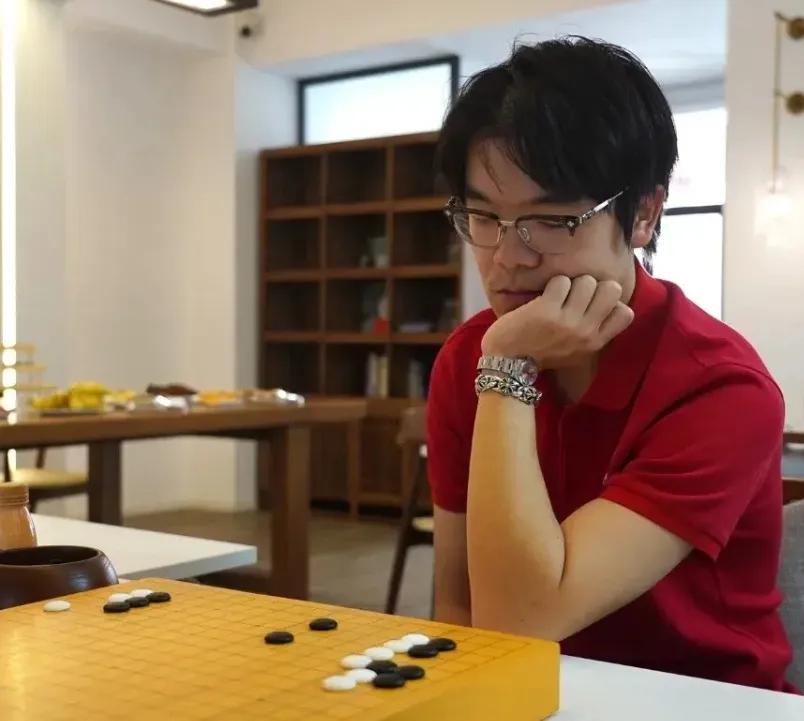 洛阳棋圣战重启~柯洁率先报名


中国围棋协会日前公布第6届洛阳~老君山杯中国围