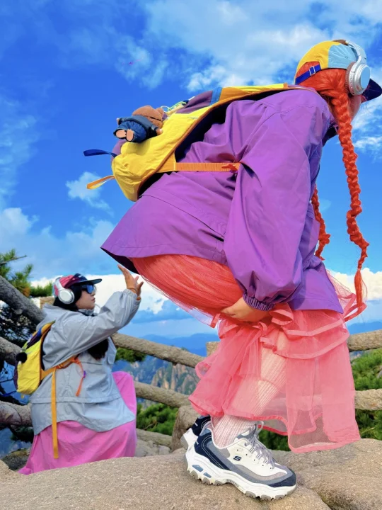 和朋友一起爬山⛰️没必要太正常😅黄山live