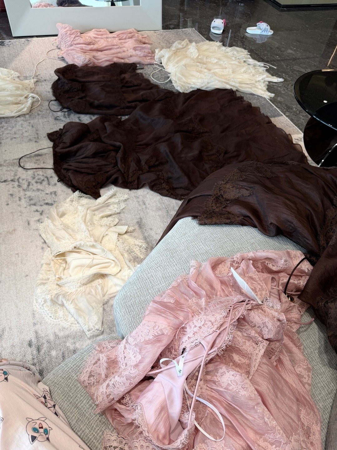 明天播 这个裙子3.1抖和🍑一起上 哪边划算你们在哪里拍 