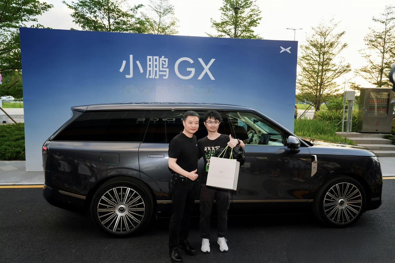 小鹏GX开启大规模交付
来自
天津大学博士
汽车设计高级工程师
双胞胎奶爸
六口