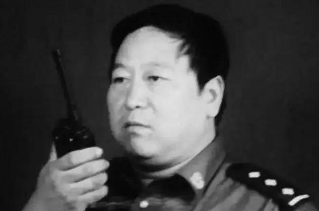 他叫郑成月，广平县公安局原副局长。2005年，他亲手揪出聂树斌案真凶，却把自己推