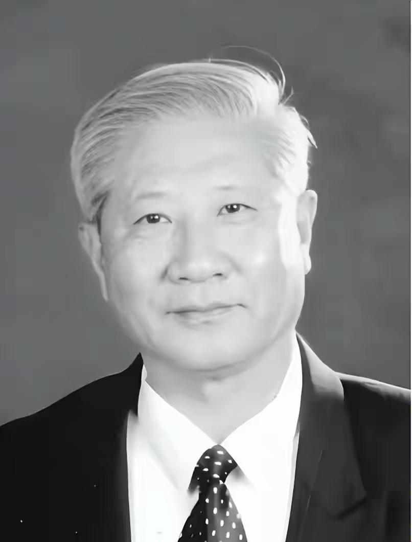 中国共产党党员、吉林大学原副校长王立中教授，因病于2025年12月15日在长春逝