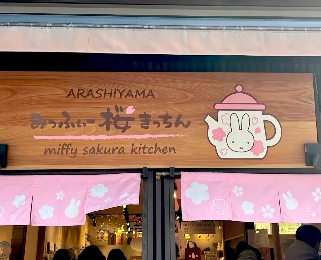 言情小说 6.20📚700☁️🌸 ❥|🪞ྀ💛前途与玫瑰，来日与方长。含合