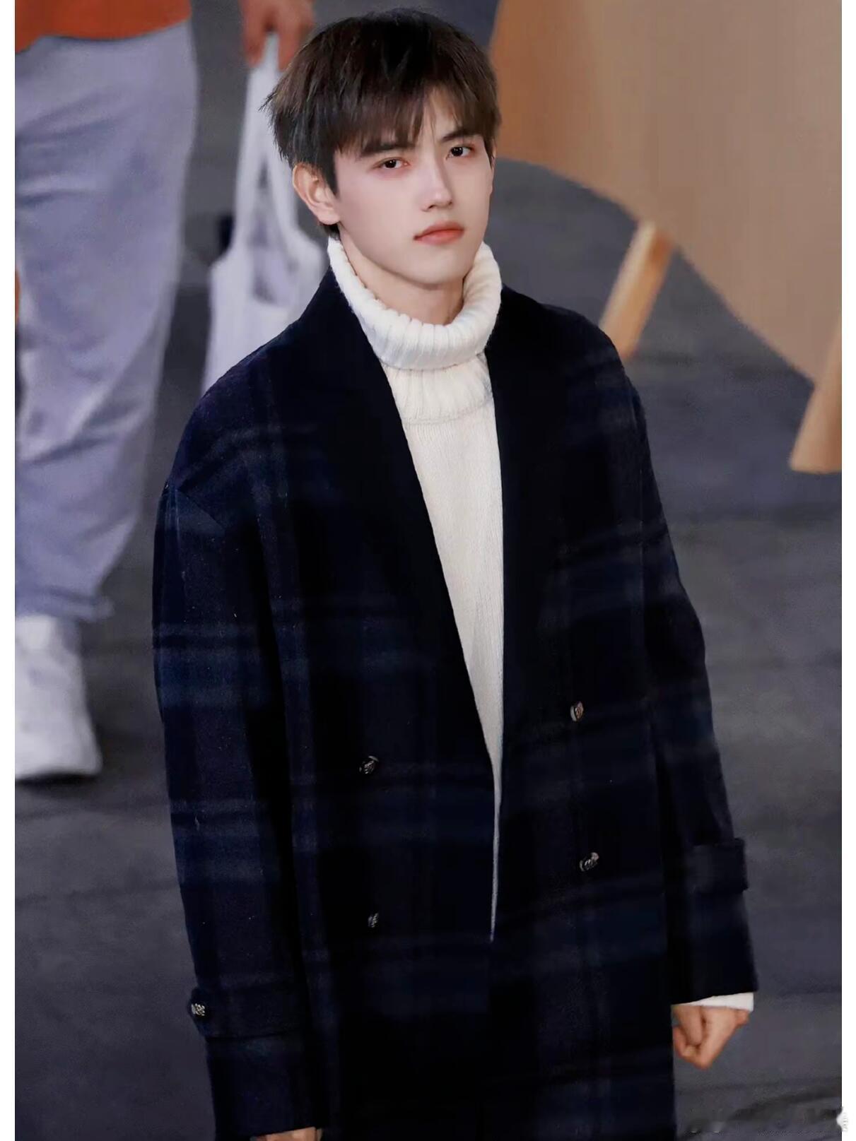 阿瑟请坐bking那桌从李峋到方穆扬，眼神戏永远封神！新剧爱人的眼神杀伤力拉满，