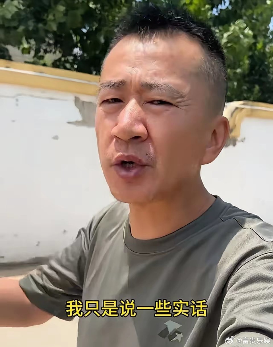 李嘉明硬刚点评功夫女足李嘉明公开吐槽功夫女足观感不佳拒不道歉直言只是客观表达看法