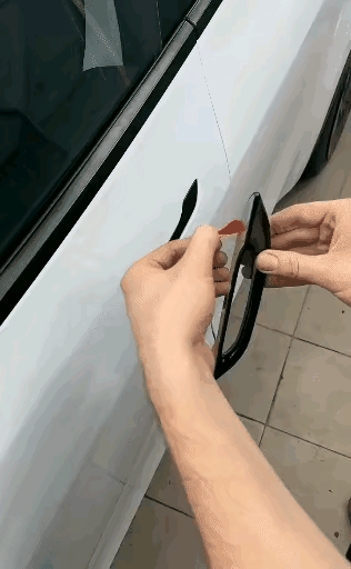 义乌最懂中国人！

我买车有几个一票否决，天窗 隐藏门把手 远程控制，以上三有其