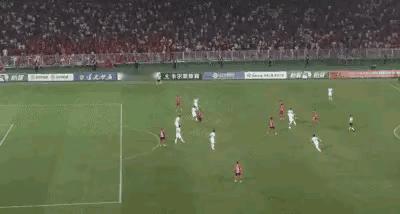 刘浪舟的一脚怒射，把广州豹干没电了！

中甲第19轮辽宁铁人主场迎战广东广州豹的