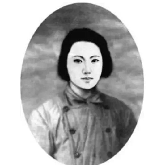 1943年，日军当众对怀孕的王光行刑。她被悬吊在屋顶，全身一丝不挂，残忍的日军还