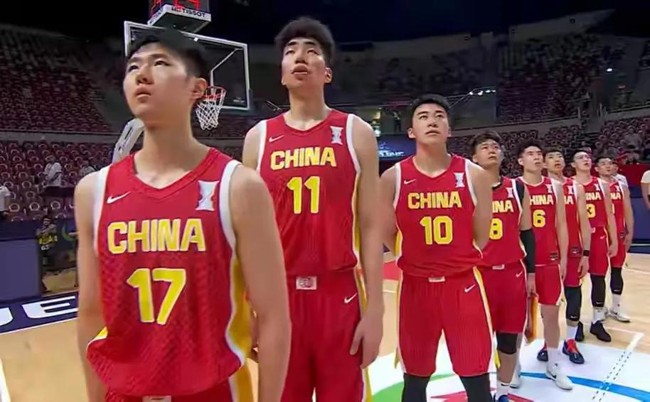 难以置信！中国男篮90:68大胜约旦进8强，立下大功的居然是这5人:

一，内线