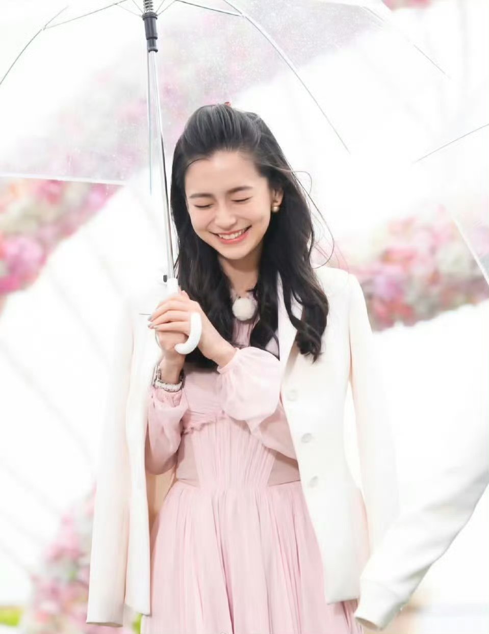 杨颖 angelababy 成长的路上，每一步都算数。