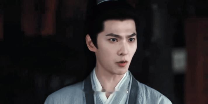 杨洋压得整个场子都沉了下去杨洋把从容的疯劲演透了 展昭的狠，是明知对方是解药也要