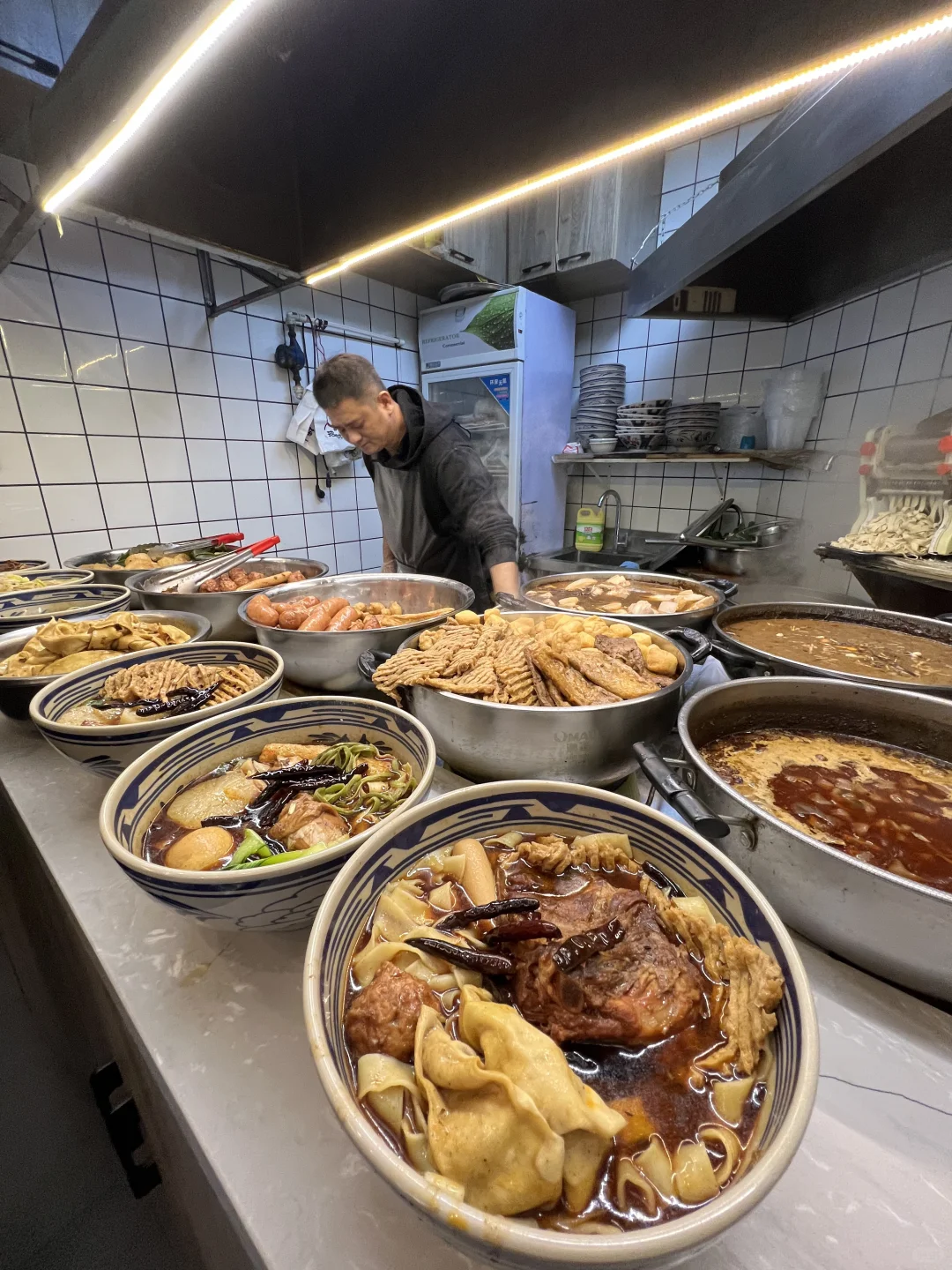 大连西安路，巨好吃的牛肉板面。。。