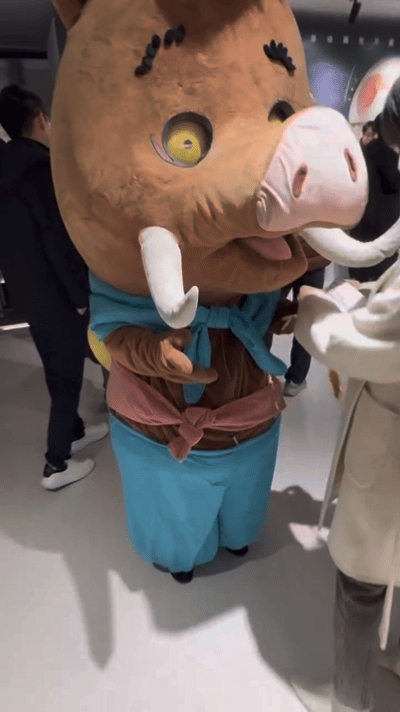 🎉上海的朋友速冲！中国奇谭展上海开幕了 在现实里闯进《中国奇谭》的奇幻世界啦！