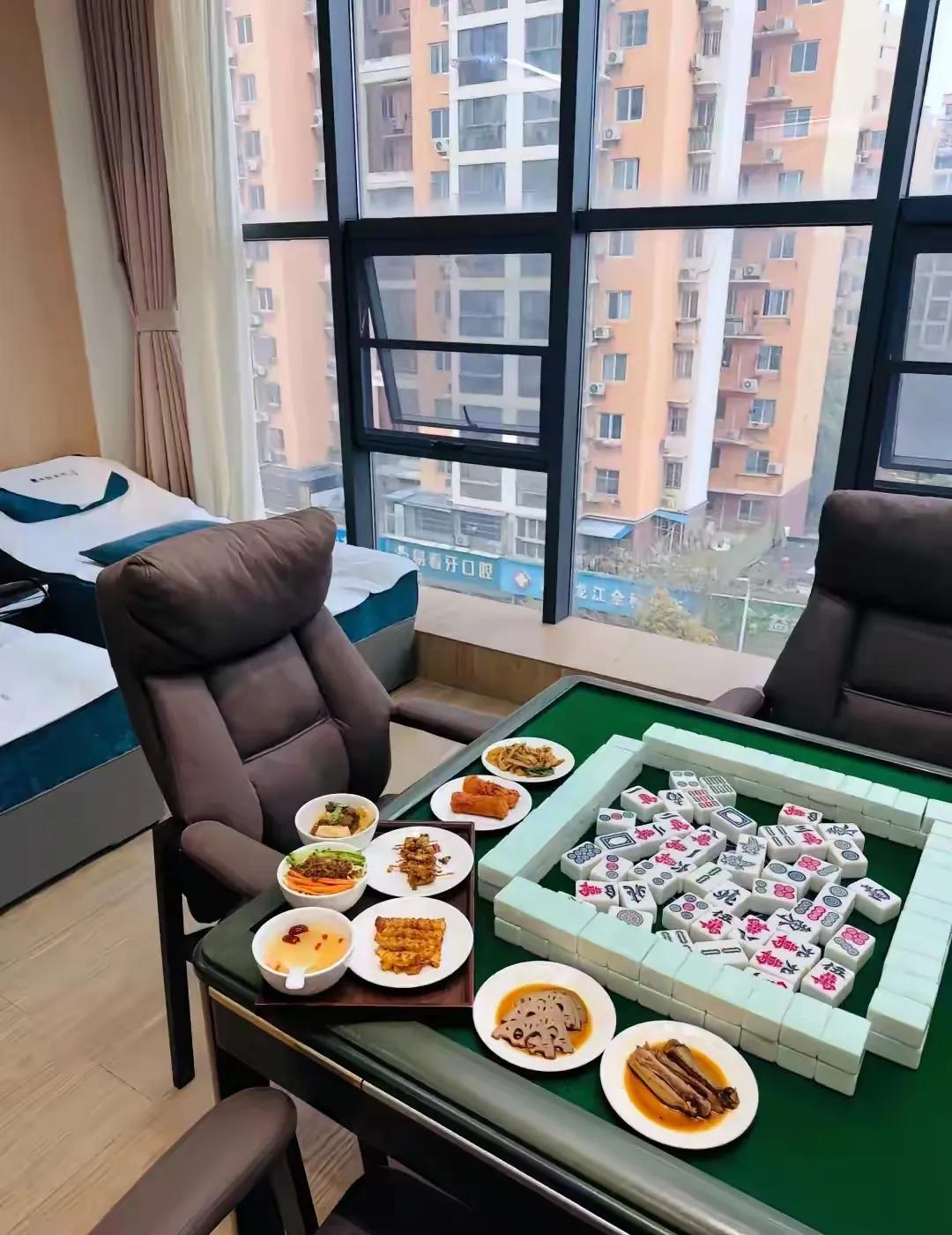 羊毛出在羊再上，老板一天赚两千，拿三百回报下赌客[大笑][大笑][大笑]