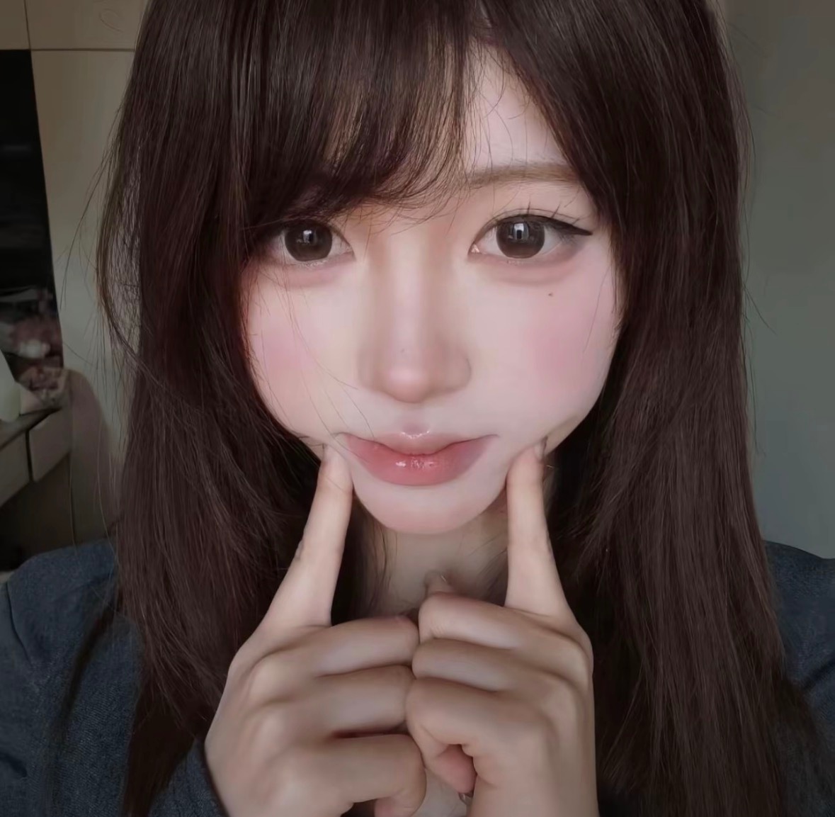 这个头像好看还是我现在的好看 