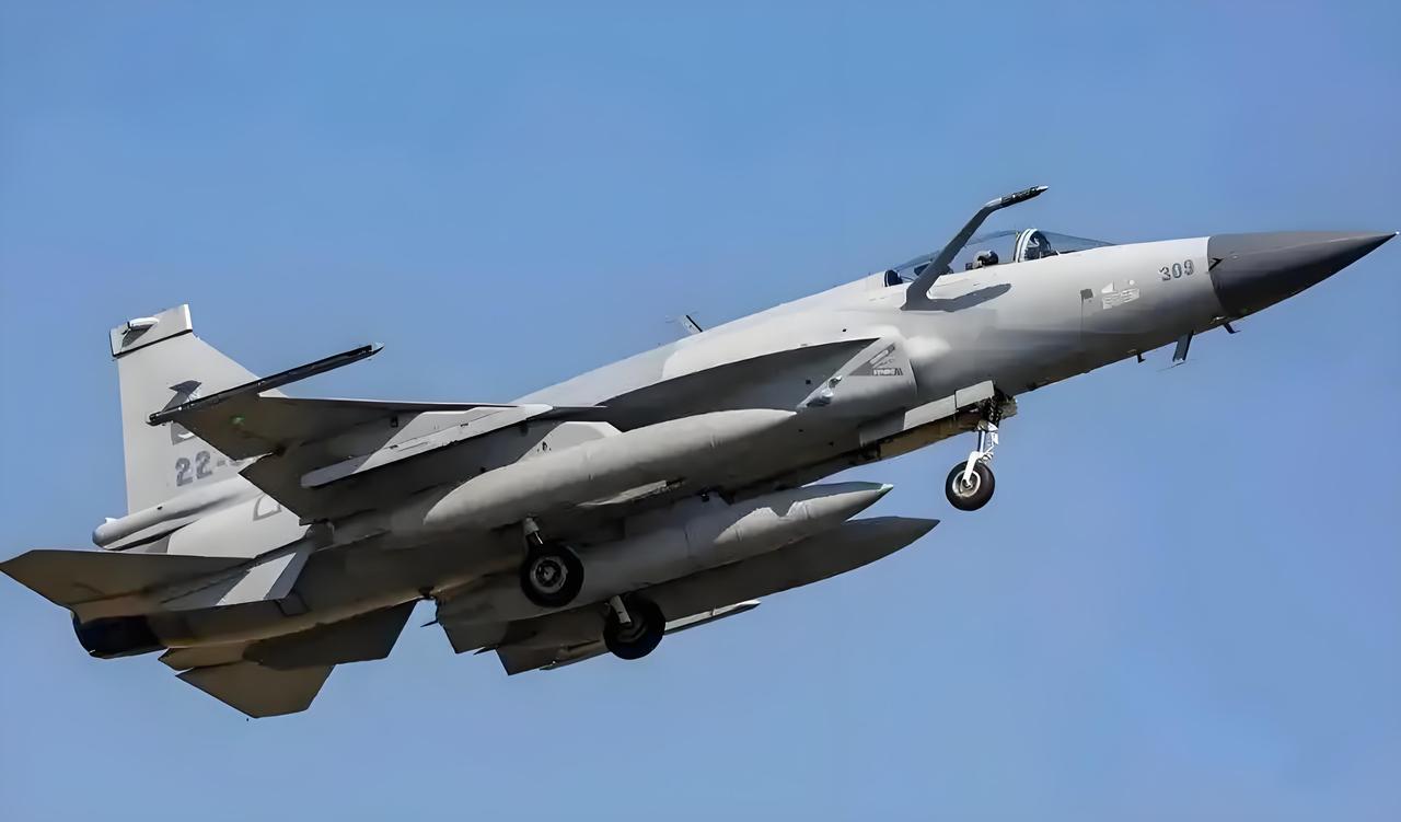 现在说什么的都有，就比如我刚看到一条消息，沙特要求巴基斯坦偿还此前给的63亿美元