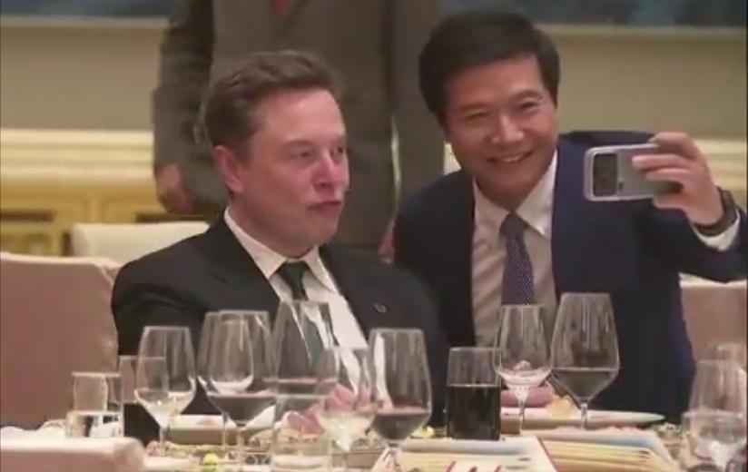 别再笑雷军找马斯克合影丢人了，真该审视的是那些只敢躲在键盘前酸的人。

昨天交流
