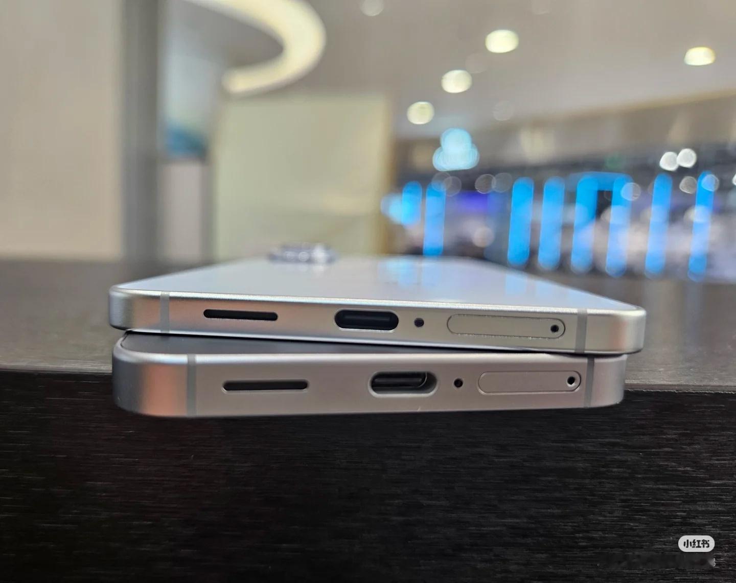 我早上说什么来着，偷跑了吧，图源水印Galaxy S25 Edge 和 S25 