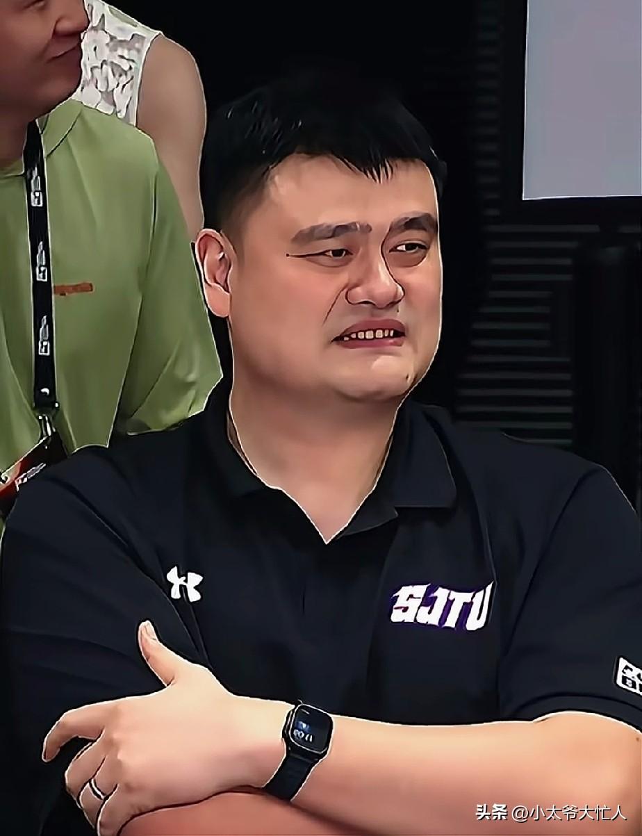 这就是中日篮球的差距，难怪姚明会被打郁闷！在AUBL季军争夺战中，早稻田大学全场